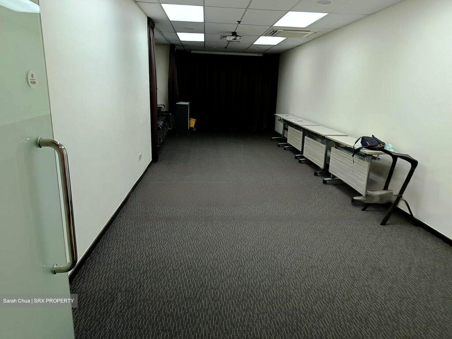 International Plaza (D2), Office #458173131